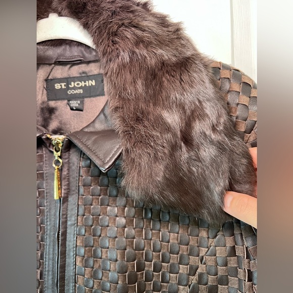 ST. JOHN - WOVEN LEATHER JACKET - WITH REMOVABLE RABBIT FUR COLLAR- WOMENS LARGE - Picture 4 of 15